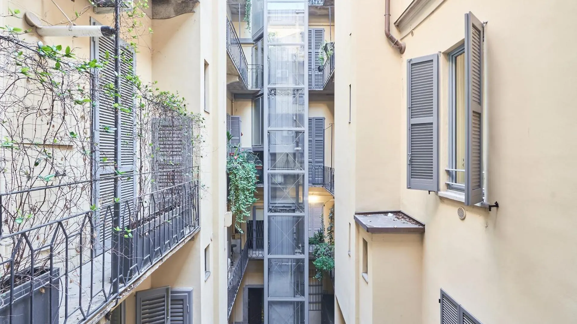 Easylife - Eleganza E Chic In Centro-Duomo Apartment Milan Italy