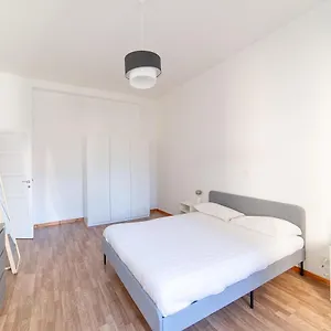 Hbhall Residenze Darsena Milaan