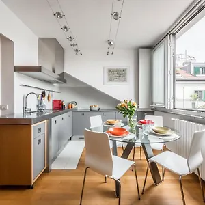 The Orange Attic - Navigli Area Milano